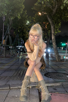 叶璇走光